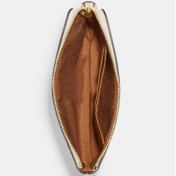 🔹️Coach🔹️ Leather Corner Zip Wristlet Monogram - Chalk Ivory w/Gold ✨️ - Picture 3 of 5